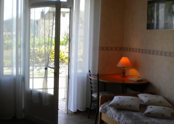 Le Relais Du Coustoubi ホテル 2*